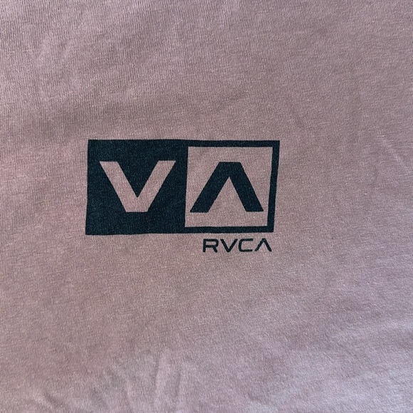 RVCA light purple Tee Size Medium in Regular Fit - Picture 2 of 4